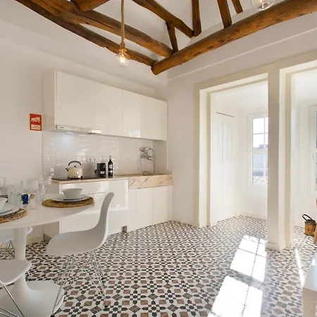 Fine Art Center Apartment Porto