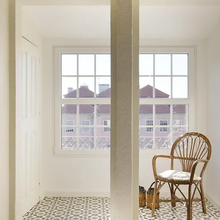 Apartment Fine Art Center *