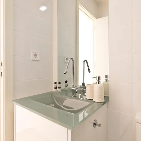 Fine Art Center Apartment Porto