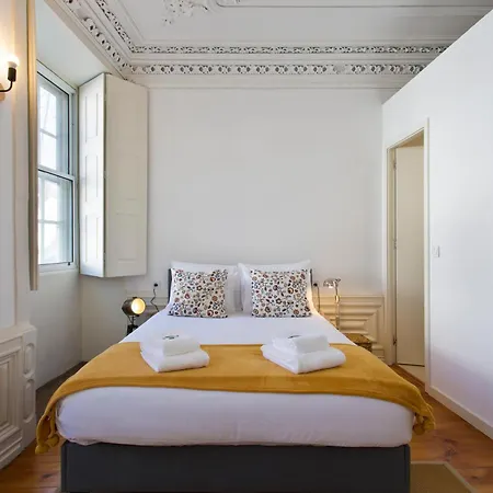 Fine Art Center Apartment *