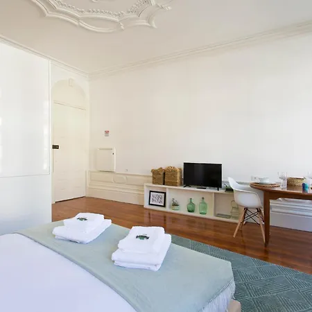 Fine Art Center Apartment