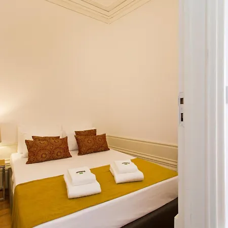 Fine Art Center Apartment *